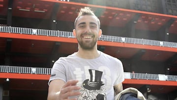 Alc¨¢cer: un traspaso con m¨¢s calado social que deportivo