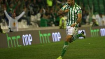 Vadillo devuelve la sonrisa al Betis con su primer gol oficial