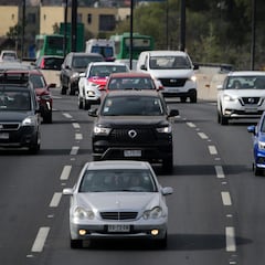 Evite las sanciones y no coloque este tipo de grabado en los vidrios de su auto: no estará permitido en Chile