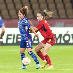 María Pérez y Pujadas sustituyen a Zornoza y Méndez en La Roja