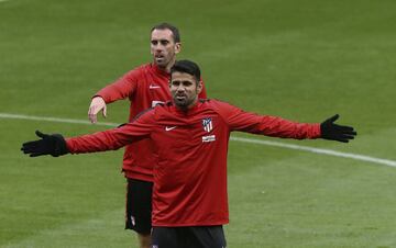 Diego Costa en el entrenamiento posterior a su presentación en el Wanda Metropolitano