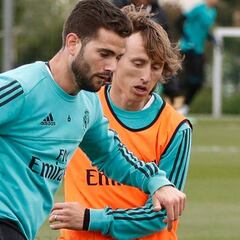 Nacho se entrenó, pero Lucas Vázquez apunta al lateral