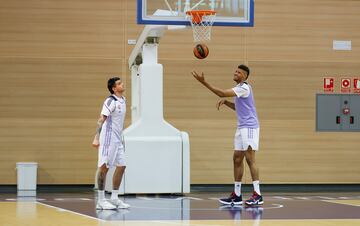 Gabriel Deck y Edy Tavares, el pasado sábado en la Ciudad Deportiva del Real Madrid.