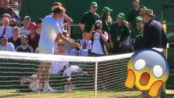 Locura en Wimbledon: pierde y desquita con el árbitro... ¡lanzándole monedas!