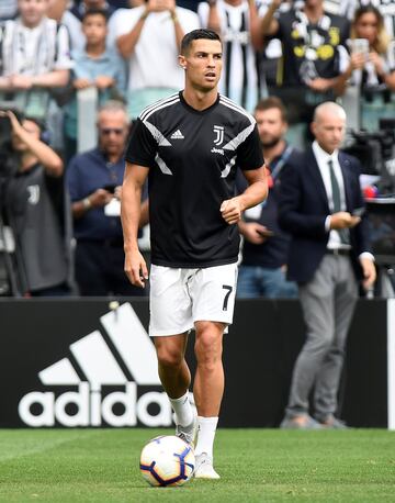 Cristiano Ronaldo en el calentamiento previo al partido. 