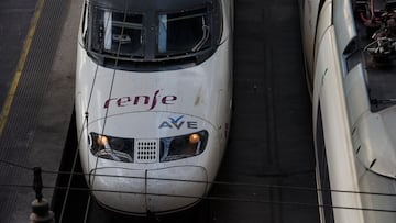 Un AVE estacionado en la estación Puerta de Atocha.
Jesús Hellín / Europa Press