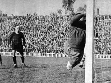 El 21 de abril de 1935 el Barcelona derrotó al Real Madrid por 5-0 con 4 goles de Ventolrá y 1 de Escolá, impidiendo que los blancos se pusieran lideres en la clasificación de La Liga.