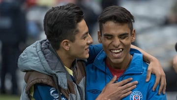 El joven con discapacidad visual, quien se volvió popular en redes al celebrar un gol gracias a la narración de su hermano, vivió una gran experiencia antes del Clásico Joven de Copa MX.