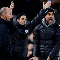 No habrá sanción para Guardiola por sus protestas al colegiado