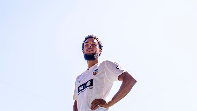 Danjuma: “El Valencia es muy grande; he crecido viéndole ganar títulos”