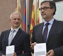 Benedito recoge las papeletas para la moción de censura