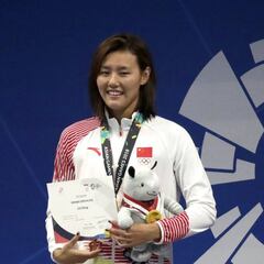 Liu Xiang acaba con otro récord de la época de bañador mágico