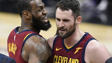 Perfecto Calder¨®n e hist¨®rico LeBron para batir a los Raptors