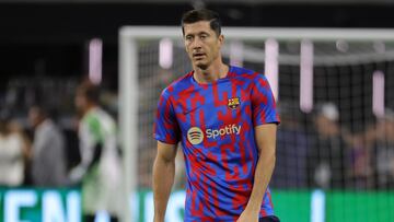 LAS VEGAS, NEVADA - JULY 23: Robert Lewandowski #12 of Barcelona warms up before a preseason friendly match against Real Madrid at Allegiant Stadium on July 23, 2022 in Las Vegas, Nevada. Barcelona defeated Real Madrid 1-0. Ethan Miller/Getty Images/AFP
== FOR NEWSPAPERS, INTERNET, TELCOS & TELEVISION USE ONLY ==