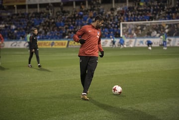 Diego Costa durante el calentamiento antes del comienzo del partido. 