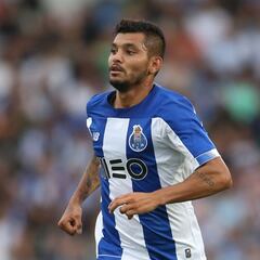 Tecatito Corona jugó 29 minutos en el empate entre Porto y Marítimo