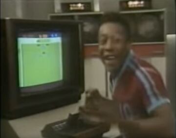 Pel&eacute; durante un anuncio de Atari 2600.
