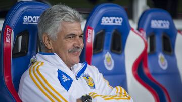 El estratega de los Tigres llegó a 1082 partidos dirigidos en el fútbol mexicano y superó a Ignacio Trelles.