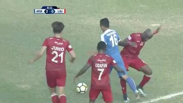 La India se rinde a esta jugada: ¡5 rivales humillados!