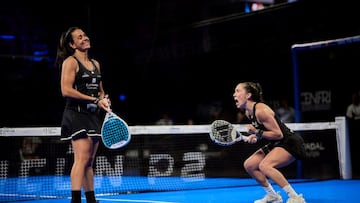 Sofi Araujo y Marta Ortega celebran su pase a su primera final del año.