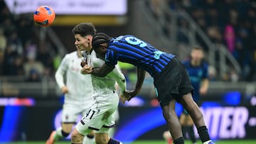 Martin Vitik y Marcus Thuram.