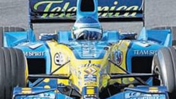 <b>POR LOS ARCENES. </b>Sainz intentó sacar el mayor partido posible del monoplaza del pasado año.