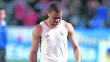 ...Y Ronaldo se fue por la puerta de atrás apartado por Capello