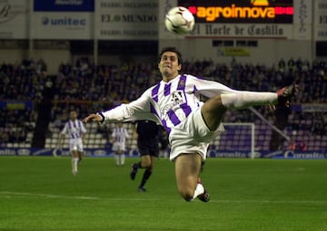 Real Madrid: 1999-2000
Real Valladolid: 2002-03