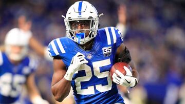 INDIANAPOLIS, IN - OCTOBER 21: Marlon Mack #25 of the Indianapolis Colts runs the ball in the fourth quarter against the Buffalo Billsat Lucas Oil Stadium on October 21, 2018 in Indianapolis, Indiana. Andy Lyons/Getty Images/AFP
== FOR NEWSPAPERS, INTERNET, TELCOS & TELEVISION USE ONLY ==
