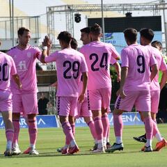 El Eldense golea al Sheffield en su debut