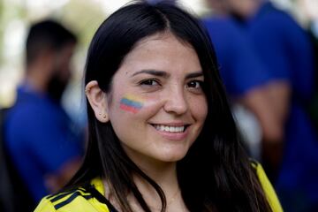Los seguidores de la Selección Colombia disfrutaron en los alrededores del estadio en Salvador de Bahía antes del partido frente a Paraguay.