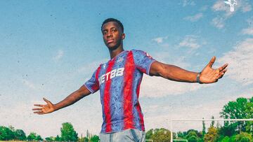 Nketiah, con la camiseta del Crystal Palace.