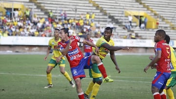Atlético Huila ante Deportivo Pasto en juego de la Liga Águila I-2017