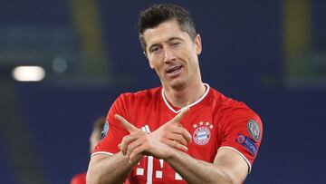 ROME, ITALY - FEBRUARY 23: Robert Lewandowski of FC Bayern Muenchen celebrates after scoring their sides first goal  during the UEFA Champions League Round of 16 match between Lazio Roma and Bayern M&uuml;nchen at Olimpico Stadium on February 23, 2021 in 