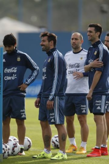 Primer plano del entrenamiento de la Selección Argentina