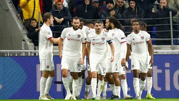 Soccer Football - Champions League - Group G - Olympique Lyonnais v Benfica - Groupama Stadium, Lyon, France - November 5, 2019 Olympique Lyonnais' Memphis Depay celebrates scoring their second goal with teammates REUTERS/Emmanuel Foudrot