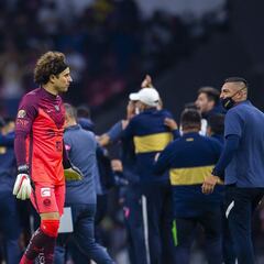 Afición del América revienta a la directiva por falta de refuerzos