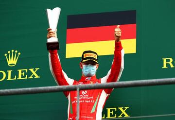 Mick Schumacher, en el podio de Monza.