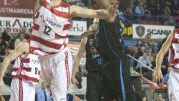 MANRESA 98 - ESTUDIANTES 89