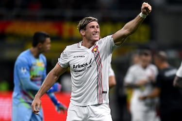 “Jugar al fútbol es como estar de vacaciones”, declaró el jugador del Cremonese.