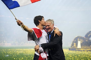 Didier Deschamps y su hijo Dylan.