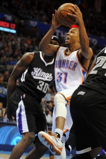 Sebastian Telfair, un veterano aportando para que los Thunder se sobrepongan a la plaga de bajas que sufren.