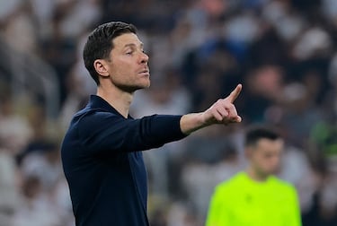 Abelardo: “Xabi está haciendo lo que puede con lo que tiene”