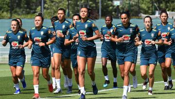 Selección brasileña en el entrenamiento previo a debutar en el Mundial de Francia.
