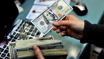 El dólar cierra la semana con pérdidas. Aquí el tipo de cambio de la moneda estadounidense en México, Costa Rica, Guatemala, Honduras y Nicaragua.