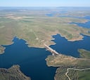 El embalse más grande de España abre sus compuertas en un hecho histórico: es la cuarta vez que sucede en sus 35 años de servicio