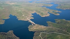 El embalse más grande de España abre sus compuertas en un hecho histórico: es la cuarta vez que sucede en sus 35 años de servicio