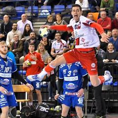 Dramática lucha a tres bandas por la Copa Asobal