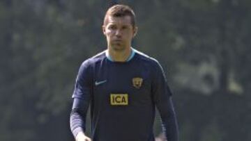 Dante López seguirá formando parte de las filas de Pumas en 2016.