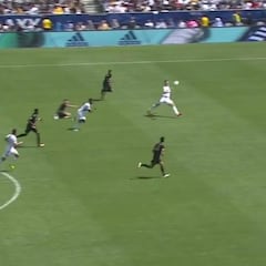 Doblete de golazos de Zlatan en su debut con LA Galaxy